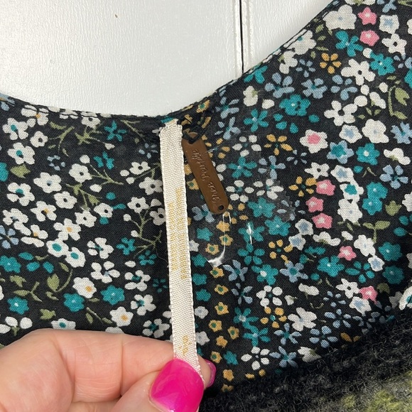 Free People Womens Tank Top SP Gray Green Pullover Floral/Stripe Wool Blend EUC - Picture 2 of 12